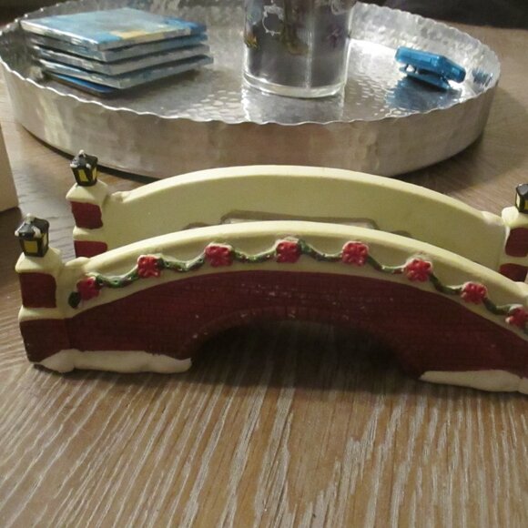 VINTAGE LEMAX DICKENSVALE CHRISTMAS PORCELAIN LAMP BRIDGE FOR VILLAGE TOWN 1991 - Picture 1 of 6